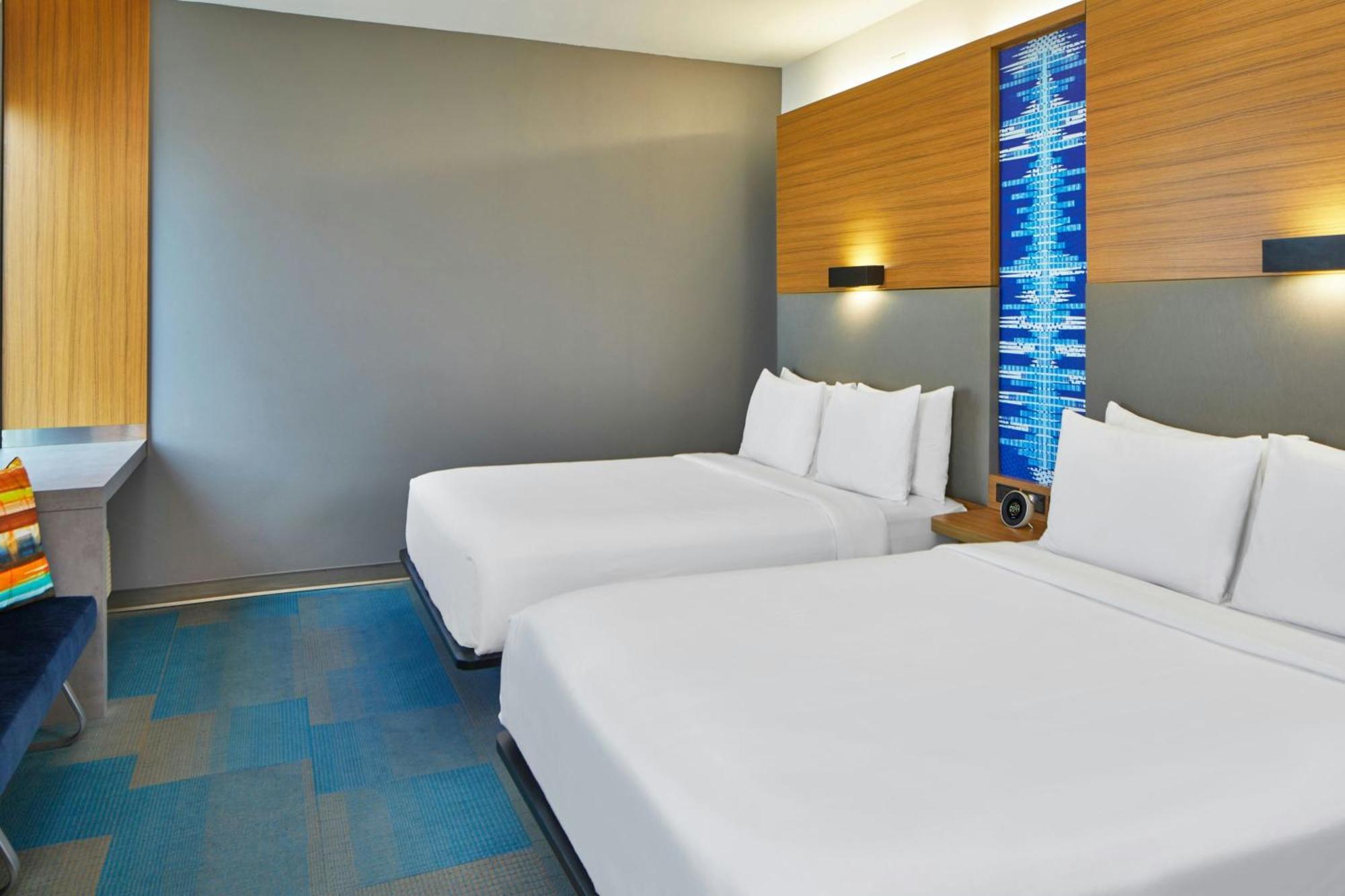 Aloft Austin At The Domain Hotel Exterior photo